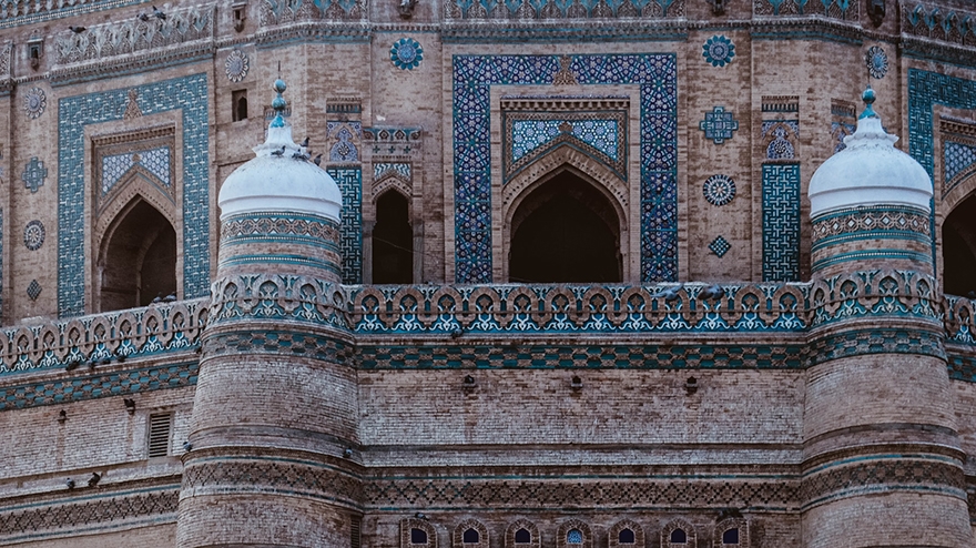 The origins of the tomb, Features